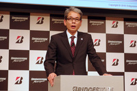 「レース会場に身を置き、喜びを直接感じることが“ワクワク”の提供につながる」と語る、ブリヂストンの東 正浩執行役員。