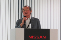 R33、R34世代の「日産スカイライン」の商品主管を務めた渡邊衝三氏。
    
