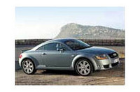 純正カーナビのなかった「アウディTT」に専用ナビ装着車の画像