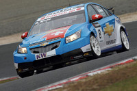 中国などで売られるFF車の「シボレー・クルーズLT」。WTCCには2009年から登場、今年はマニュファクチャラーズタイトルに王手をかけている。