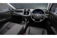 「トヨタ・クラウン ハイブリッドコンセプト」次期型クラウンをプレビュー【出展車紹介】の画像