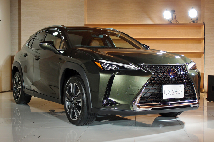 2018年3月のジュネーブモーターショーでデビューした「レクサスUX」。今回の日本を皮切りに、およそ80カ国で販売されることになる。