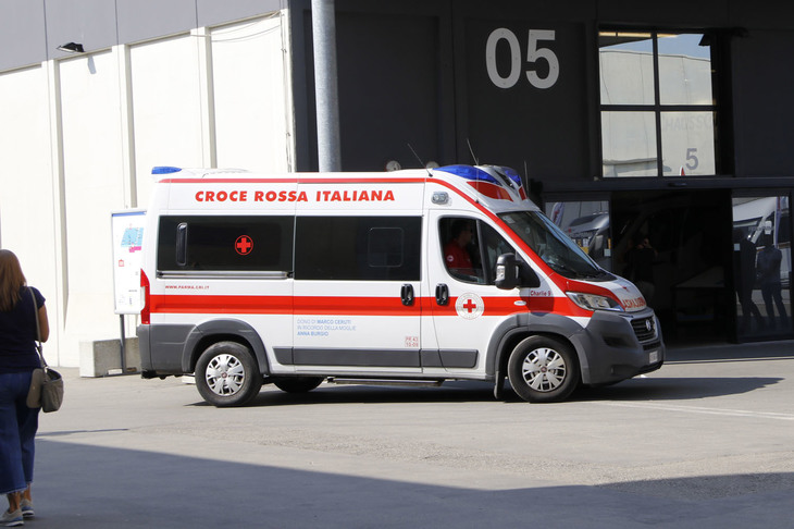 イタリア赤十字の救急車。