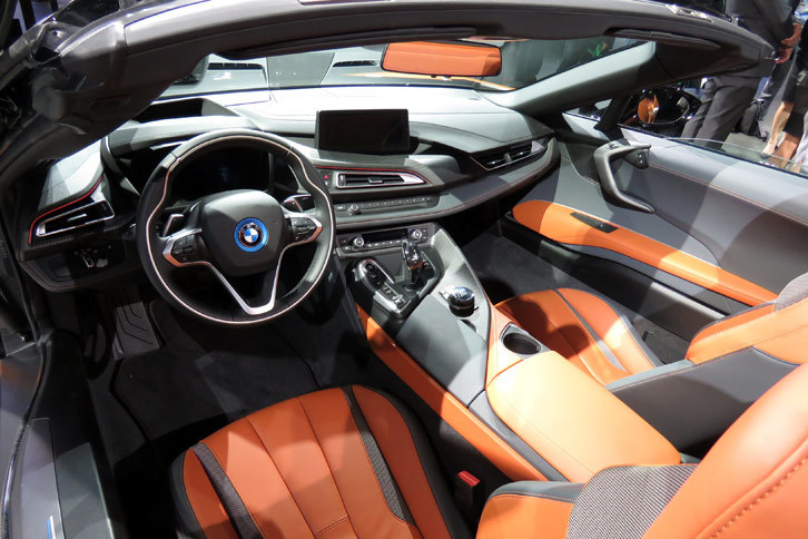 BMW i8ロードスター