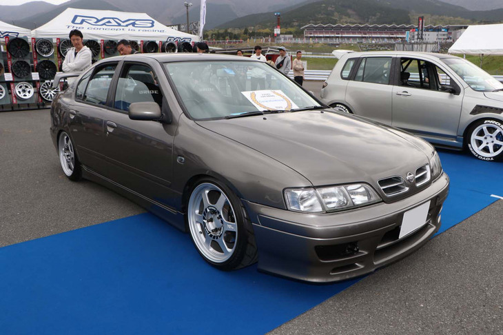 2024 RAYS FAN MEETING 参加車両（日産プリメーラ）