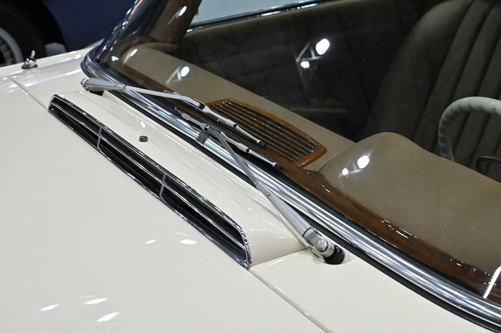 メルセデス・ベンツ280SL（1970年）／ジロン自動車