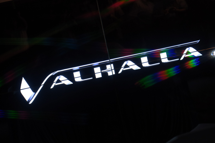 車名の「Valhalla（ヴァルハラ）」とは、北欧神話に出てくる戦死者の館の意味。戦士たちの楽園とされている。