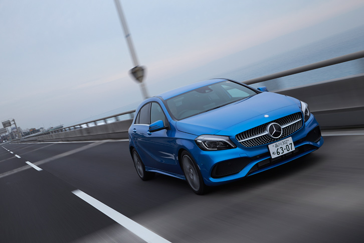 今回は、スポーティーな内外装の意匠やスポーツサスペンションが特徴の「A180スポーツ」に試乗した。