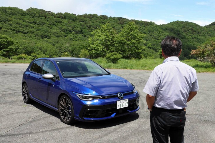 【フォルクスワーゲン・ゴルフRアドバンスのスペック】
	ボディーサイズ：全長×全幅×全高＝4295×1790×1460mm／ホイールベース：2620mm／車重：1520kg／駆動方式：4WD／エンジン：2リッター直4 DOHC 16バルブ ターボ／トランスミッション：7段AT／最高出力：333PS（245kW）/5600-6500rpm／最大トルク：420N・m（42.8kgf・m）/2100-5500rpm／タイヤ：（前）235/35R19 91Y XL／（後）235/35R19 91Y XL（クムホ・ヴェンタスS1エボ3）／燃費：--km/リッター／価格：749万9000円
	
	【取材時の燃費データ】
	テスト距離：352km（市街地1：高速道路7：山岳路2）／使用燃料：39.2リッター（ハイオクガソリン）／参考燃費：9.0km/リッター（満タン法）／9.9km/リッター（車載燃費計計測値）