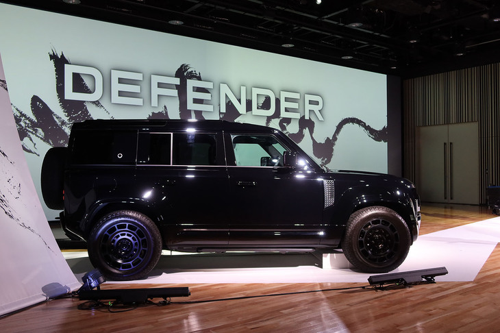 ディフェンダー110オクタ ブラックP635