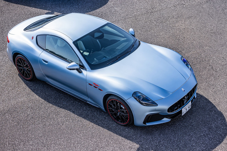 マセラティ・グラントゥーリズモ トロフェオ75thアニバーサリー