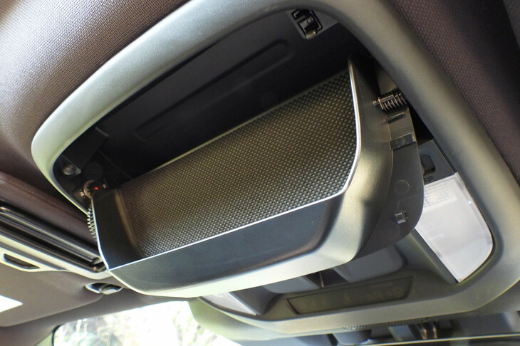 スバル・フォレスター プレミアムS：HEV EX（オーバーヘッドコンソール）