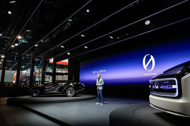 今回の、次世代電動二輪モデルに関する新戦略の発表は、「CES 2024」における「Honda 0シリーズ」の発表に類似している。