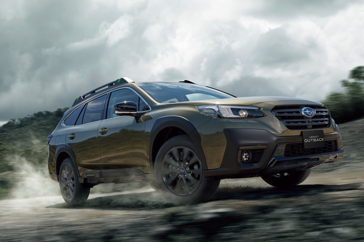 「レヴォーグ レイバック」と同じクロスオーバーモデルの「レガシィ アウトバック」。“都会派”というレイバックのコンセプトは、こうした他のラインナップとの重複を避ける意味合いもあったのだろう。