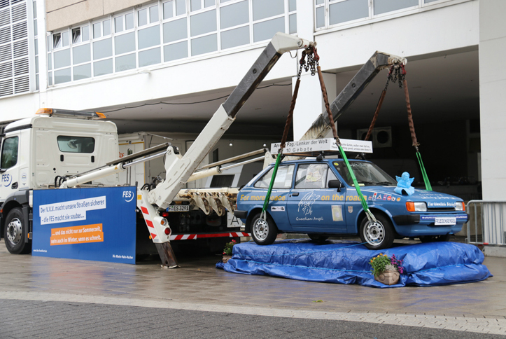 初代「フォード・フィエスタ」発見！ ライン＝マイン地方で清掃業務を行う事業体であるFESのディスプレイだった。