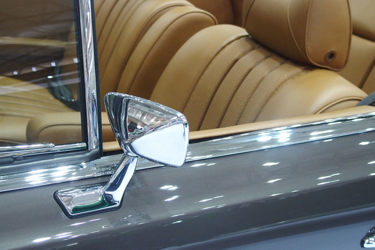 メルセデス・ベンツ280E 3.5 カブリオレ（1971年）／ガレーヂ伊太利屋