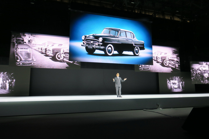 戦後の日本において、初めて純国産の技術でつくられた乗用車とされる初代「クラウン」。その車名は、トヨタの創業者であり、純国産車の実現を夢見ていた豊田喜一郎氏があたためていたものだという。