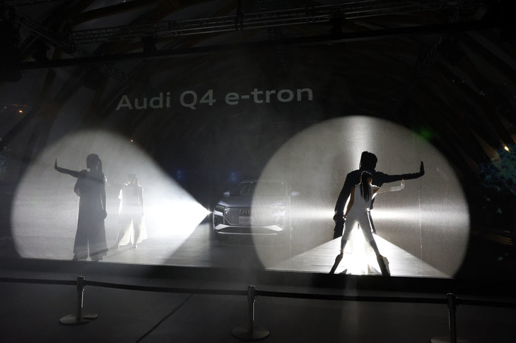 「Welcome to Progress Audi Q4 e-tron Launch Event」の会場で行われたパフォーマンス。