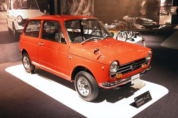 “Nっころ”こと「N360」（1967年）の存在も、華麗にスルー。軽のベストセラーに輝いたモデルで、その意匠は今日の「N-ONE」に受け継がれている。