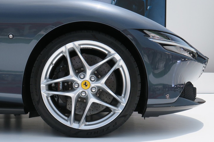 フェラーリ・ローマ スパイダー（タイヤ＆ホイール）