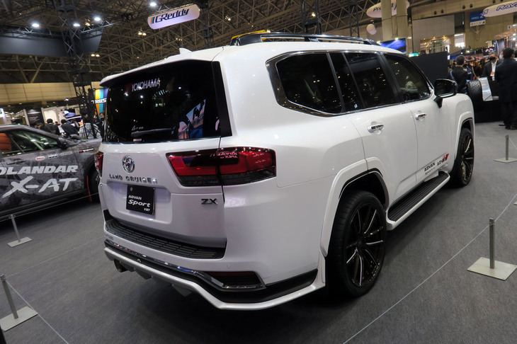 トヨタ・ランドクルーザー300（「ヨコハマ・アドバン スポーツV107」装着車）