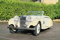 明治産業が1938年に製造された英国車アルヴィスのコンティニュエーションモデルを初披露【オートモビル カウンシル2025】