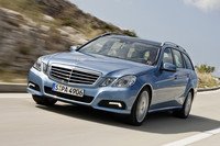 新型メルセデス・ベンツ「Eクラスワゴン」がフォトデビュー