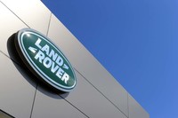最近のSUVブームの影響もあってか、中村氏によると「ランドローバーはどのモデルも販売車両の動きが速い」とのことだった。