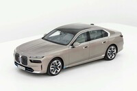 2022年4月20日（現地時間）、独BMWは新型「7シリーズ」を世界初公開した。第7世代にあたる、同ブランドのフラッグシップサルーンである。