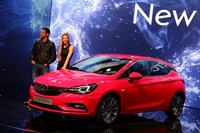 新型「オペル・アストラ」。