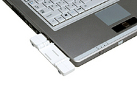 ノートPCで見られるPCカードチューナーもある。「MBT0102A」（9800円）。