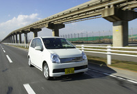 ダイハツ ミラアヴィ RS（4AT）【ブリーフテスト】の画像