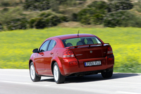 ダッジ・アベンジャーSXT（FF/4AT）【海外試乗記】の画像