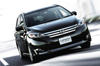 「日産ラフェスタ ハイウェイスター」