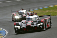 アウディは、リファインを施した最新マシン「R18」を投入。王座奪還を狙う。