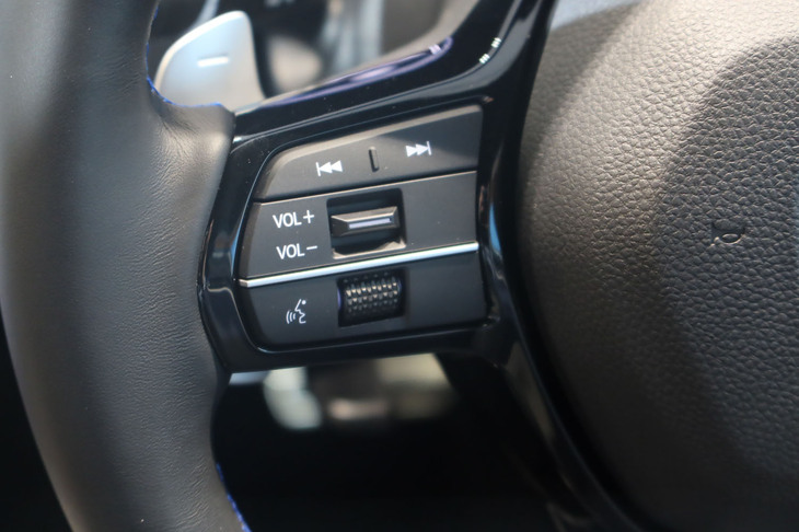 ホンダ・プレリュード（ステアリングスイッチ）