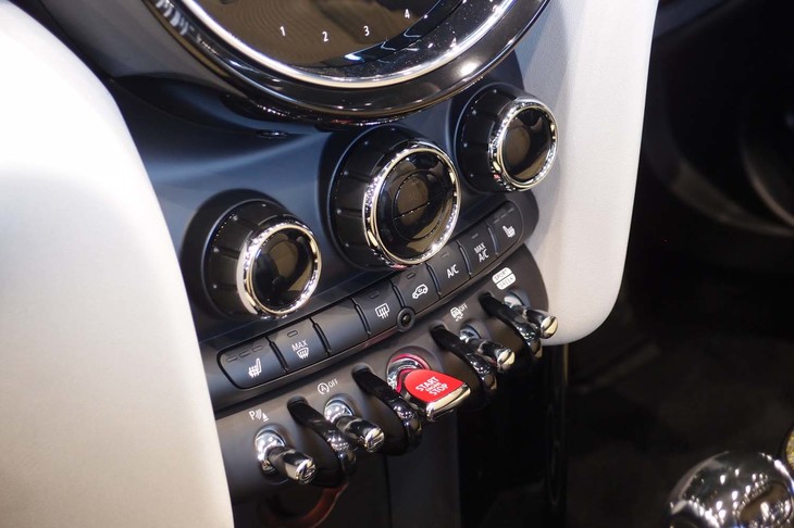 MINIクーパーS コンバーチブル（センターコンソール）