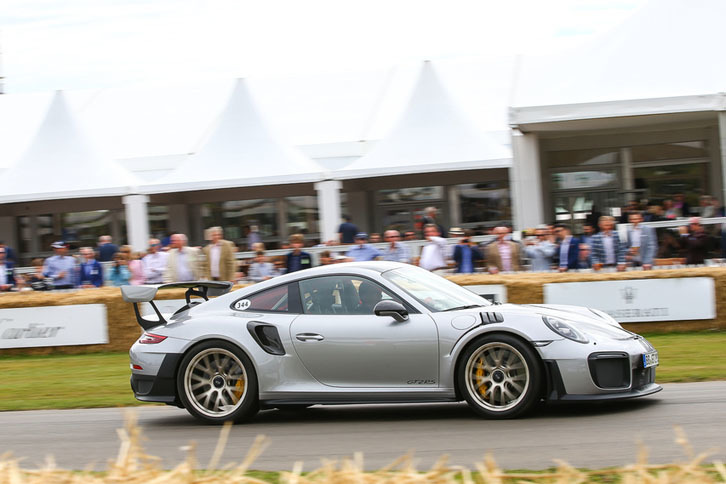 「ポルシェ911 GT2 RS」