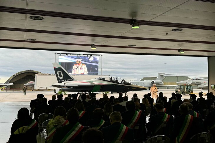 2024年9月12日、イストラーナ軍用空港で行われた披露イベントで。