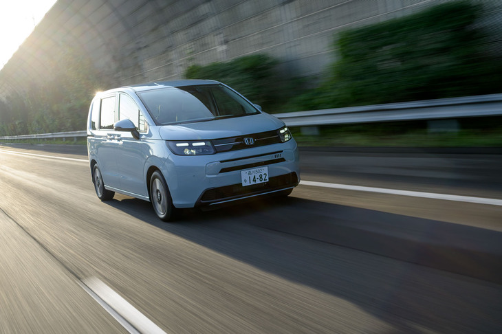 ホンダ・フリードe：HEVエアーEX