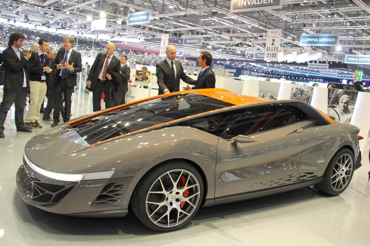 ロビンソン氏のディレクションのもとでデザインされ、2012年にジュネーブで公開された「ベルトーネ・ヌッチオ」。同じく2018年のボラッフィ社のセールにおいて、24万ユーロで落札された。