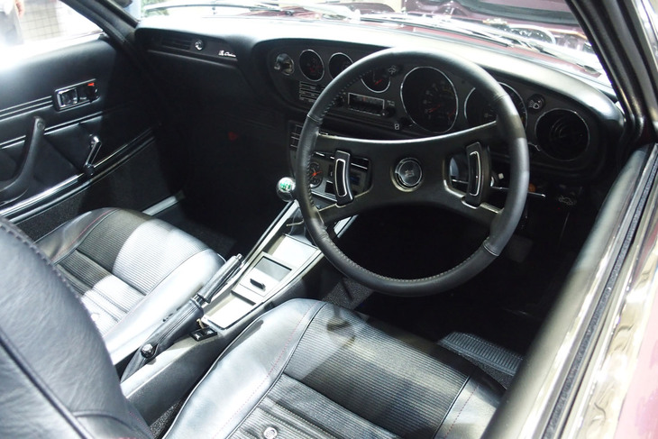 インテリアも新車同然にレストアされた「セリカ リフトバック1600GT」。
