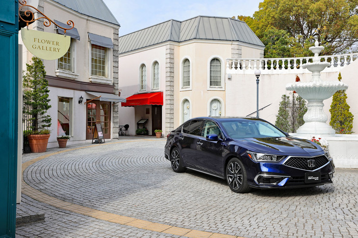 先進的な運転支援システムに確かな恩恵を感じられた「レジェンド ハイブリッドEX・Honda SENSING Elite」。ただし、その販売台数は100台限定で、かつ販売の仕方も「3年間のリース販売のみ」となっている。