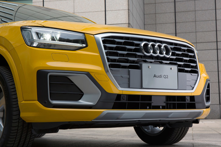 アウディQ2（フロントマスク）