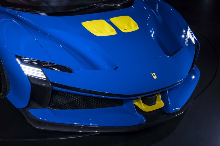 フェラーリSF90 XXスパイダー（フロントまわり）