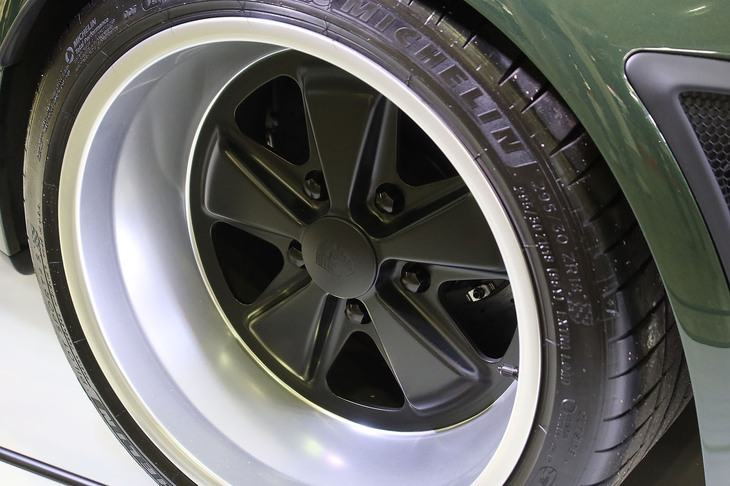 ポルシェ911 Reimagined by Singer