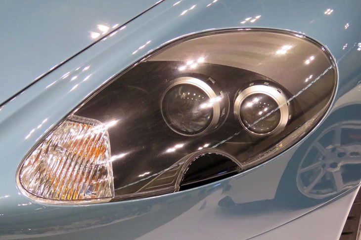 アストンマーティンDB9クーペ（2006年）／MOTOR Logic Company