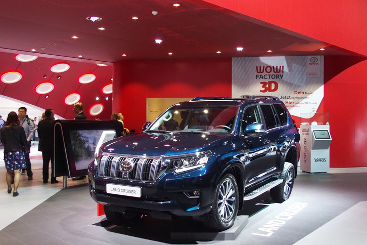 トヨタブースに展示されていた欧州版「ランドクルーザー」のマイナーチェンジモデル。日本における「ランドクルーザープラド」である。