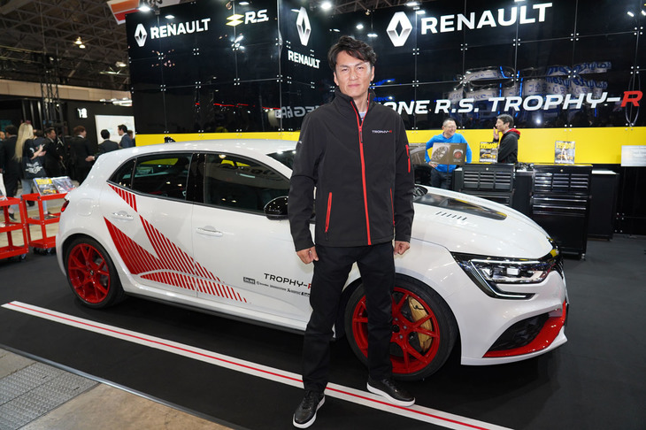 「トロフィーR」の欠点を聞かれた谷口選手は「強いて挙げるならテレビが見られないこと」と語った。