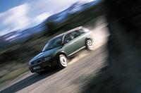 アウディ、「オールロードクワトロ」に廉価版